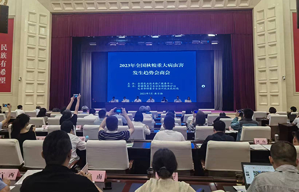 喜報(bào)！經(jīng)現(xiàn)場公開測試，托普云農(nóng)智能蟲情測報(bào)燈圖像識別準(zhǔn)確率達(dá)97.2%！